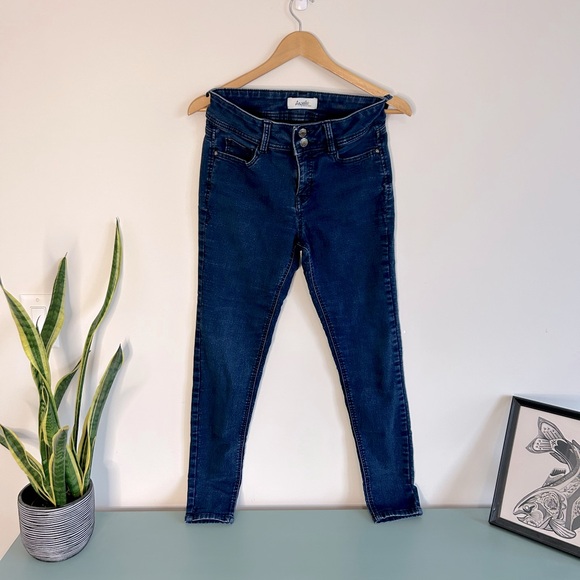 Angels Forever Young Skinny Jeans Size 6 - Double Button Closure, Dark Wash, EUC - Picture 4 of 10
